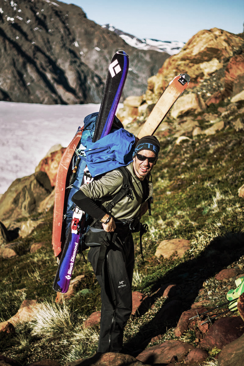 Mit schwerem Gepäck war Fotograf Christian Penning in Patagonien unterwegs.
